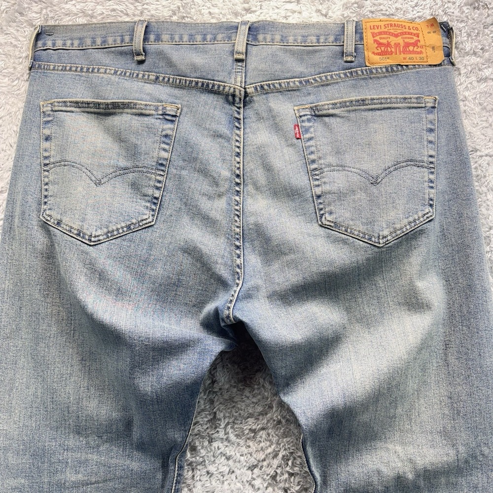 Levi Strauss 501 Jeans Mens 40x30 Straight Fit Medium Wash Denim Button Fly EUC